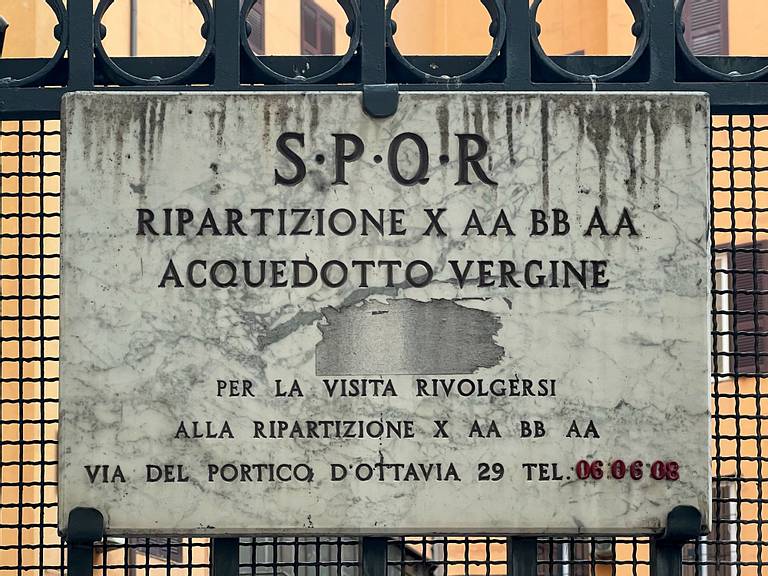 Aqua Vergine