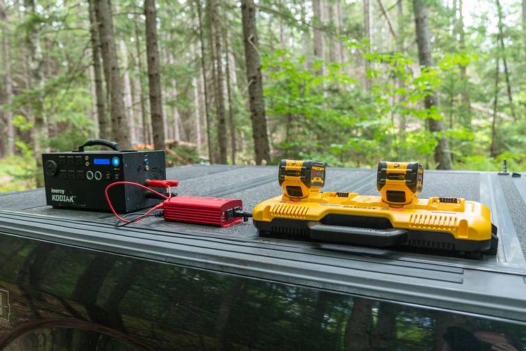 Dewalt DCB104 Charger