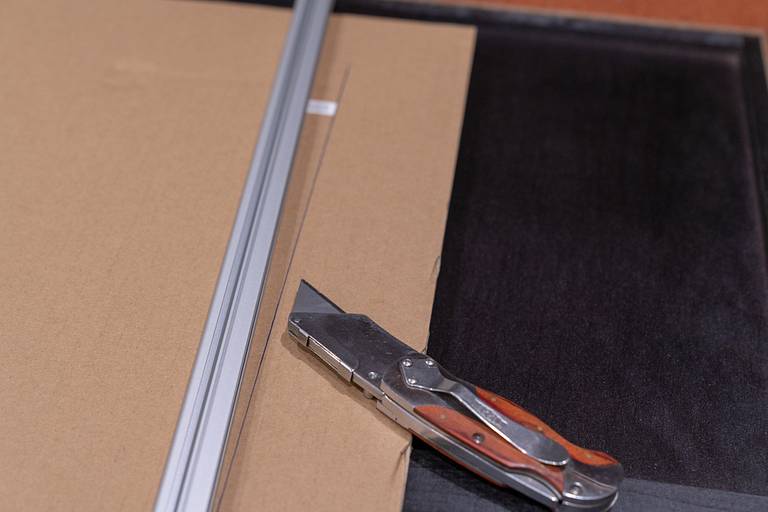 Scoring the dry-erase board