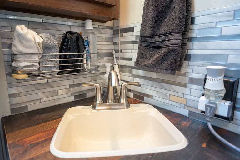 RV Bathroom Backsplash
