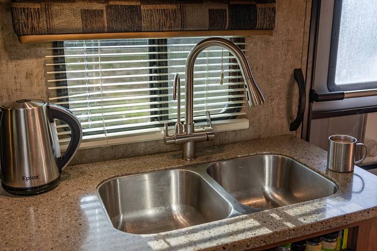 Double Kitchen Faucet & Ultrapure Water Filter