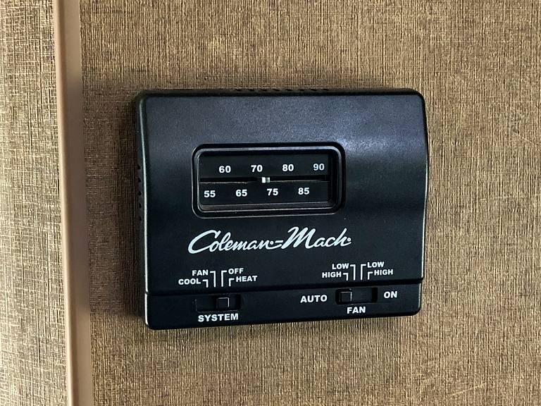 Coleman Mach Thermostat