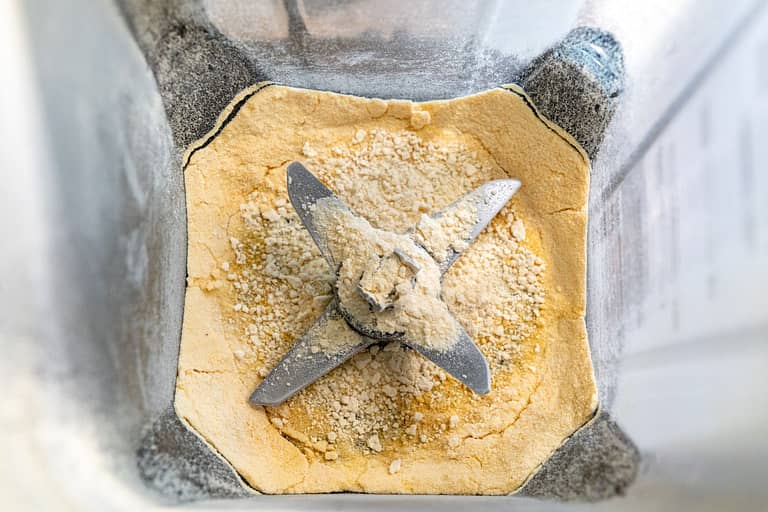 Garlic Powder in Blender