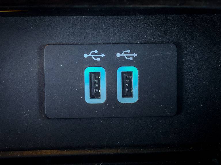 Original Ford USB Hub