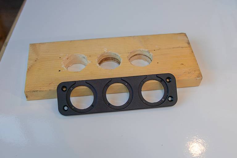 1x4 Backing