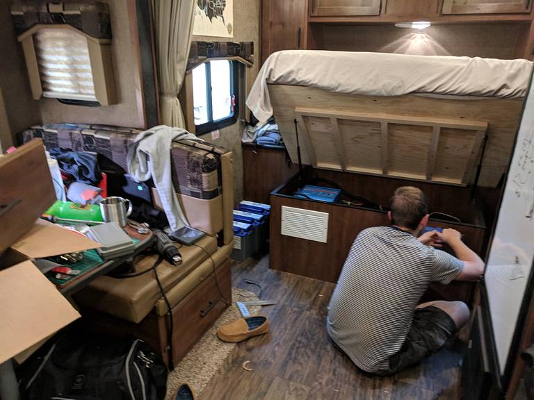 Installing the Victron BMV-712 and CCGX