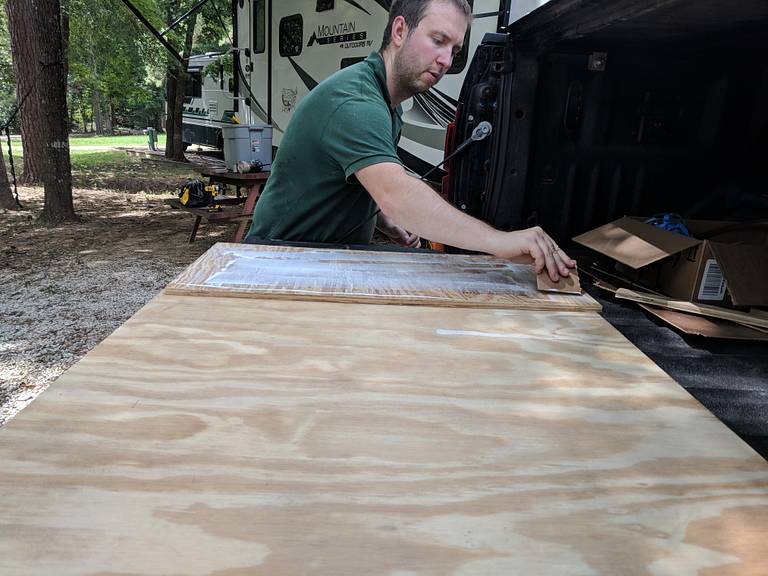 Gluing the shelf